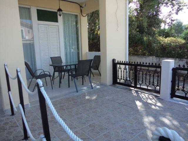 Katerina Apartments Near The Sea Agios Sostis  Экстерьер фото